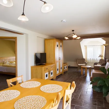 A Restaurace Palfrig מלון 3*